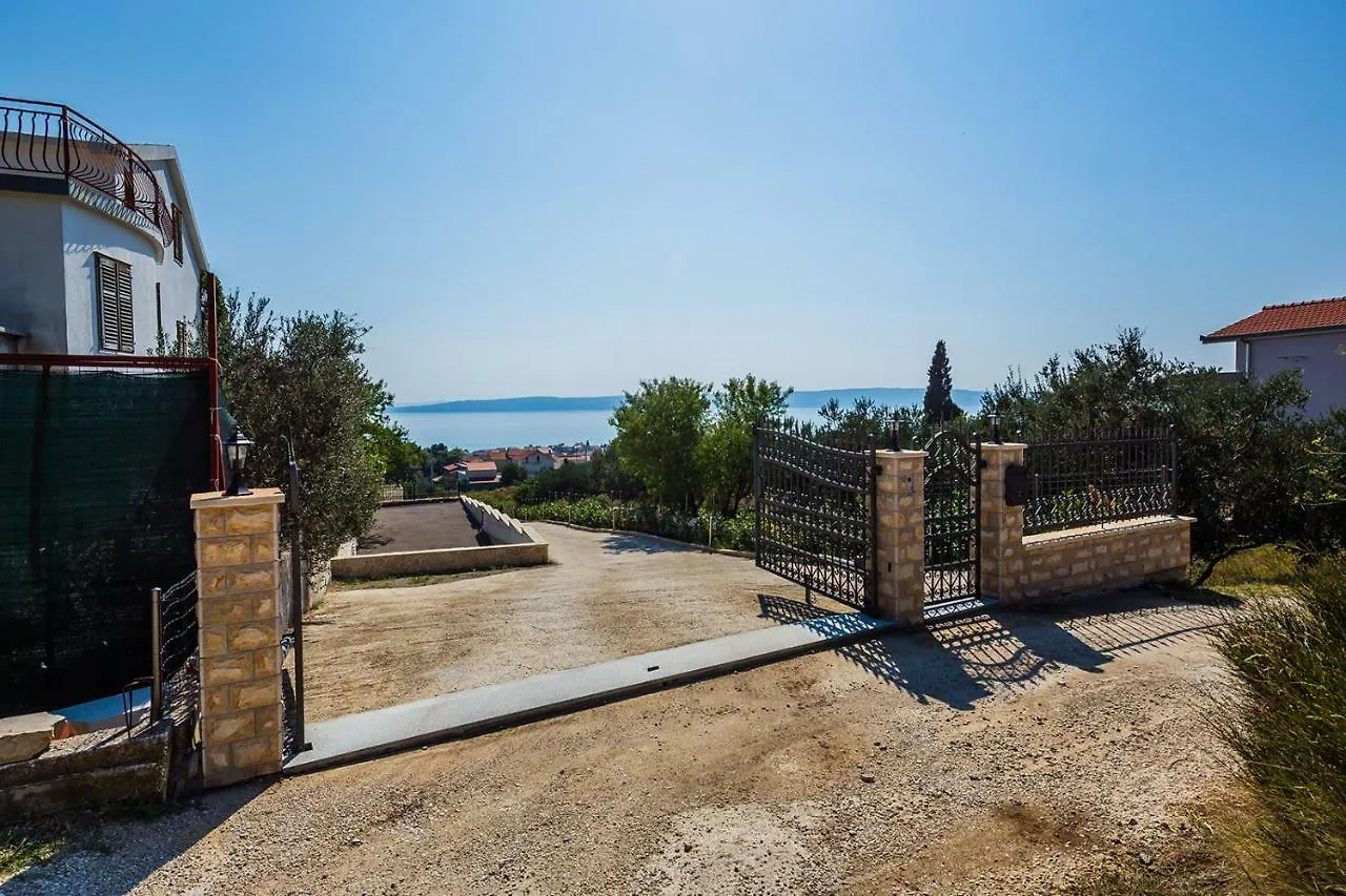 Sun-Kissed Luxury Mediterranean Villa Kastela Croatia